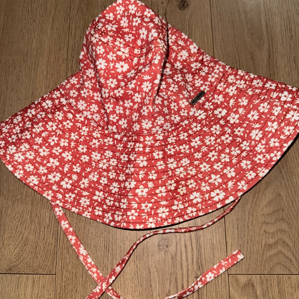 Billabong White Floral Hat